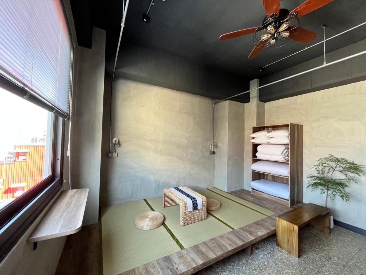 The Retro Tai-Pan Hotel Tainan Exterior foto